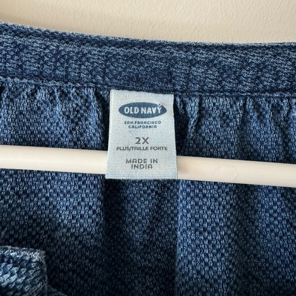 Old Navy Textured Chambray Lace Front Top - Picture 5 of 9